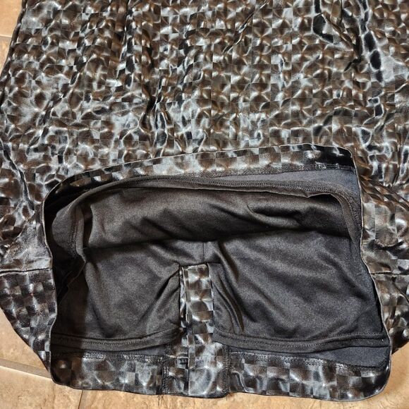 Solitaire by Ravi Khosla black geometric print skirt medium - Picture 7 of 7